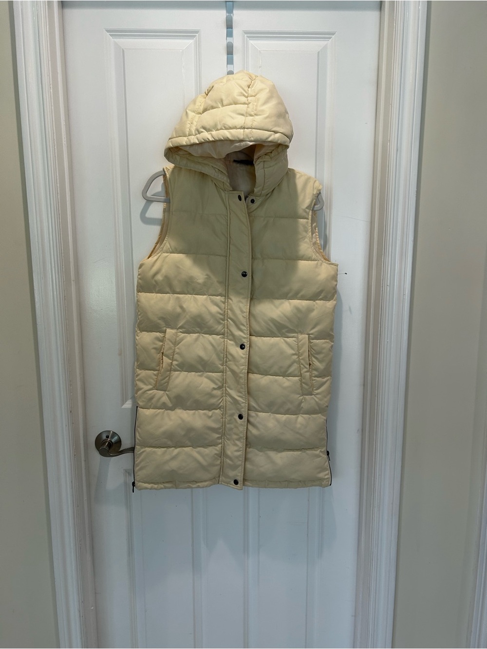 Swiss Tech Cream Hooded Puffer Vest size 4/6 - Picture 3 of 9